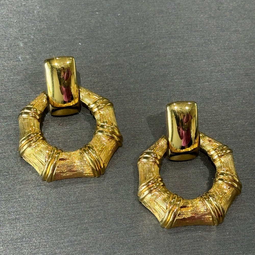 Monet Vintage 80’s Goldtone Bamboo Doorknocker Style Earrings